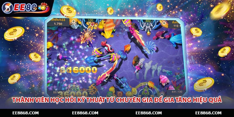 Thành viên học hỏi kỹ thuật từ chuyên gia để gia tăng hiệu quả